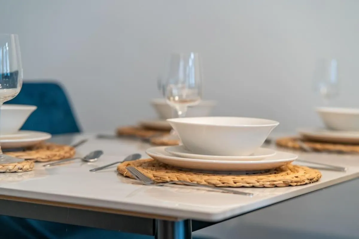 Airy And Modern 1 Bedroom Apartment Walk To Centre 벨파스트