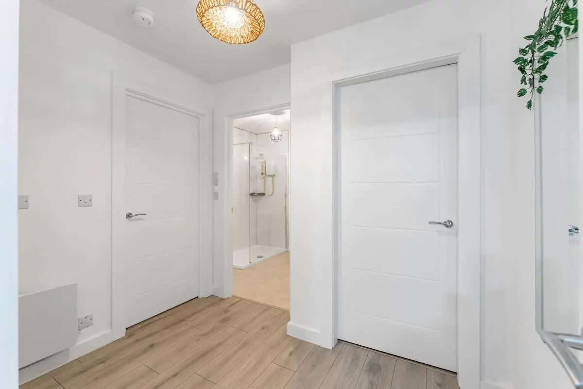 펜션 Airy And Modern 1 Bedroom Apartment Walk To Centre 벨파스트