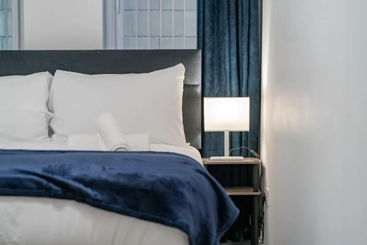 Airy And Modern 1 Bedroom Apartment Walk To Centre 벨파스트 0*,  영국